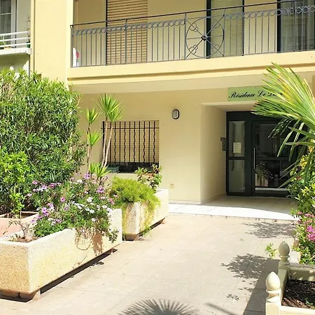 Dana Centre 16 Apartment *